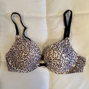 Victoria’s Secret Push Up Bra, Size 34B.